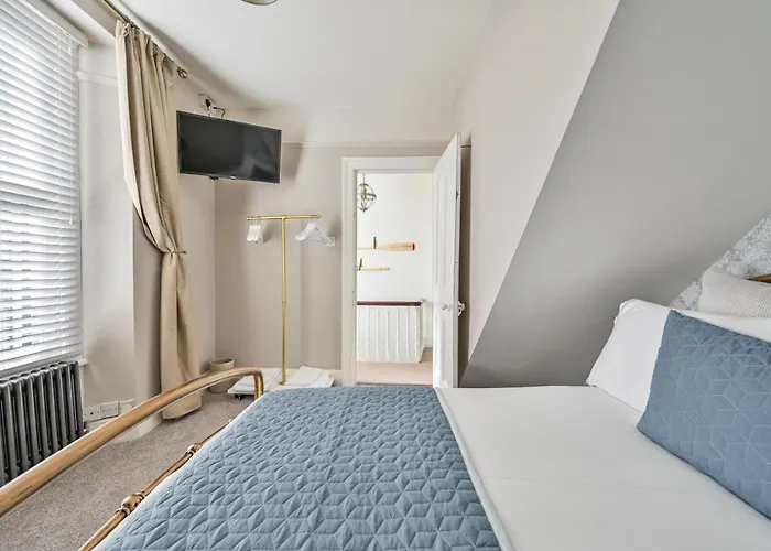 Luxury Georgian Townhouse Moments From The Harbour