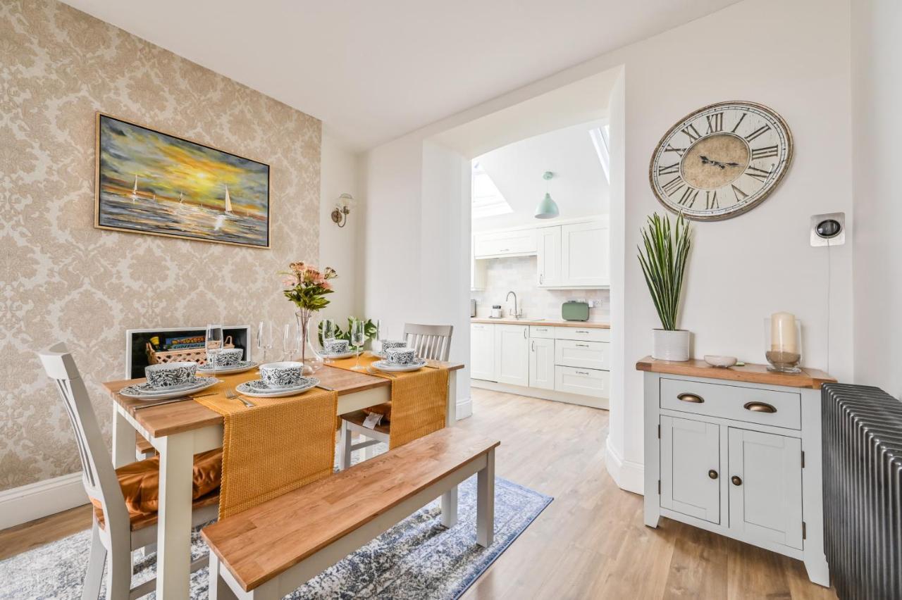 Luxury Georgian Townhouse Moments From The Harbour * Looe